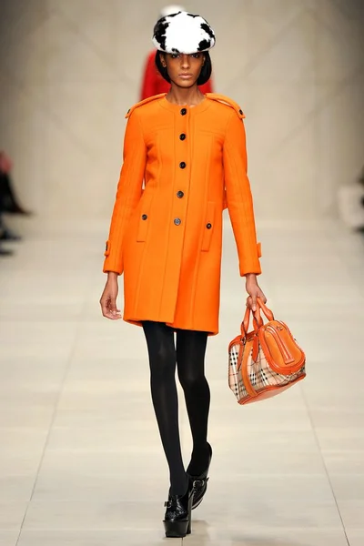 Look 1